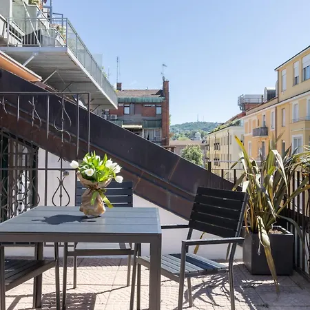 Daire Elegante Con Terrazza Torino