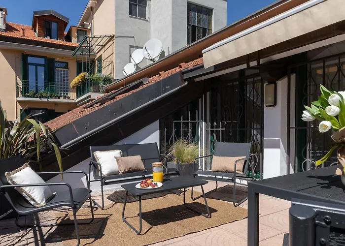 Elegante Con Terrazza Turin