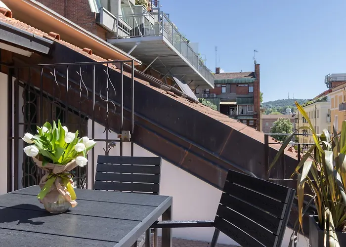 Elegante Con Terrazza Turin