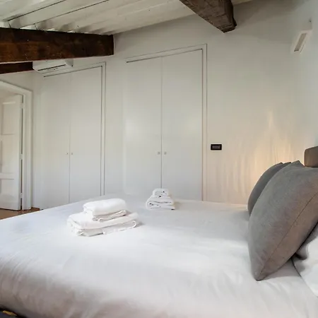 Apartamento Elegante Con Terrazza *