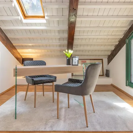 Apartamento Elegante Con Terrazza *